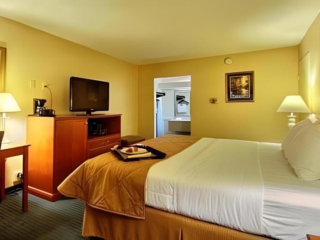 Lifestyle Inn Cedar Falls Ngoại thất bức ảnh