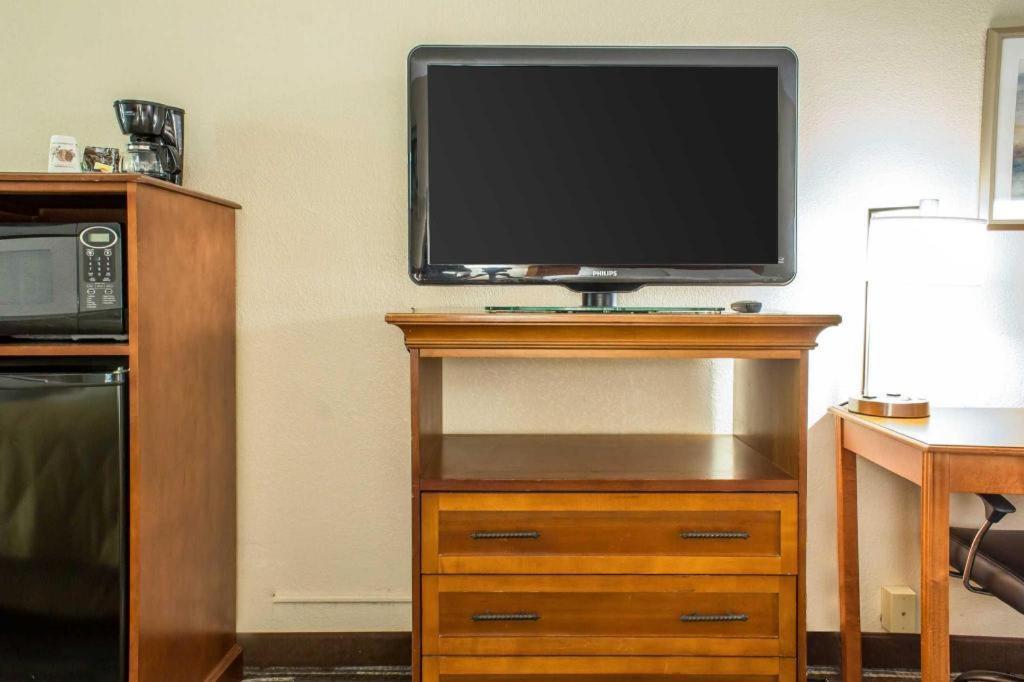Lifestyle Inn Cedar Falls Ngoại thất bức ảnh