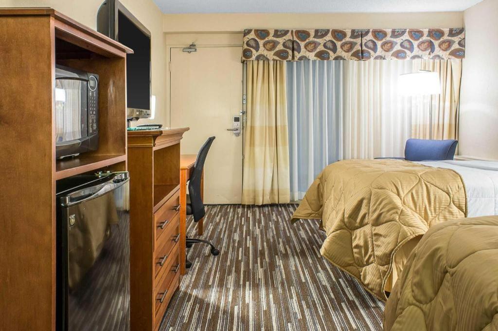 Lifestyle Inn Cedar Falls Ngoại thất bức ảnh