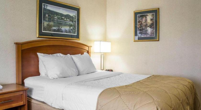 Lifestyle Inn Cedar Falls Ngoại thất bức ảnh